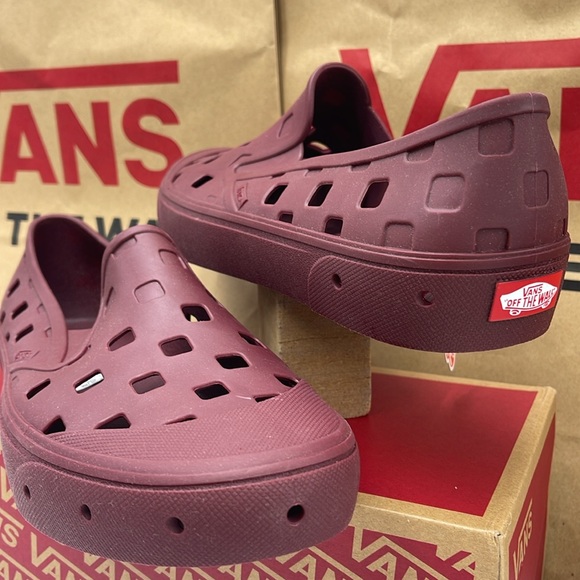 Vans Men’s Slip-On Trk Tawny Port
VN0A5HF8TWP
Sneakers - Picture 9 of 16